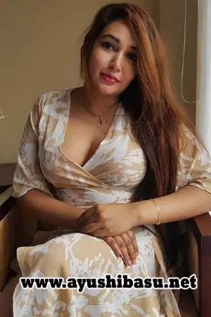 Hot Girl in Mumbai