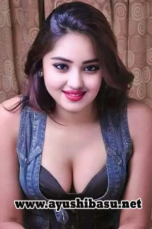 Hot Girl in Mumbai